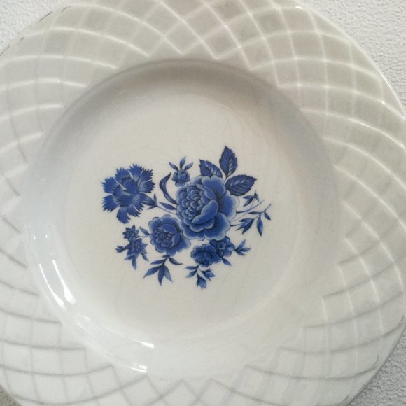 Enoch Wedgewood Tunstall England Blue Rose Ironstone lot of 3 plates & 1 cup - Picture 9 of 11